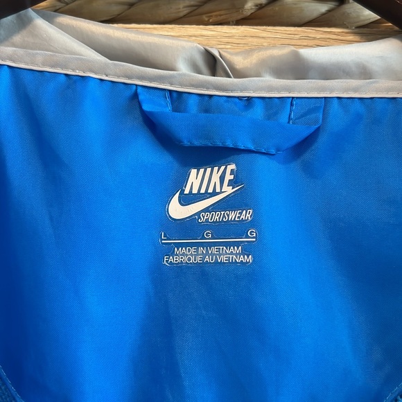Nike Men's Windrunner Hooded Lightweight Track Sportswear Nylon Jacket L - Picture 3 of 12